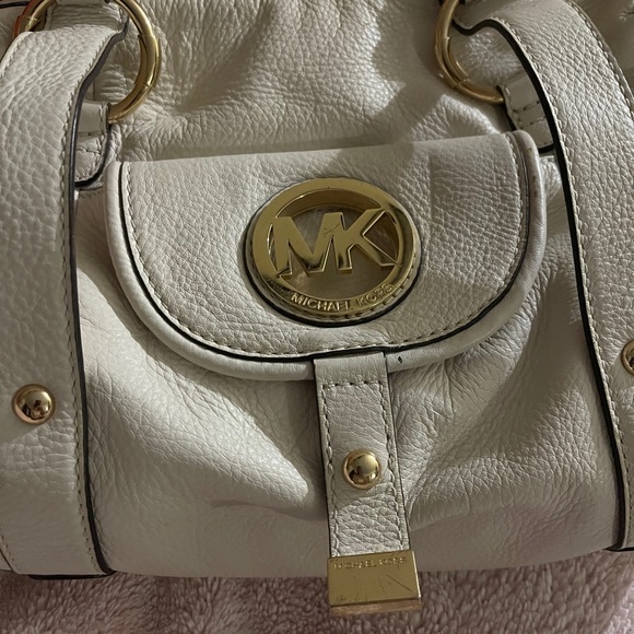 Michael Kors Cream Bag - Picture 2 of 7